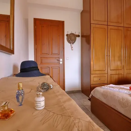 Angela Pool Appartement