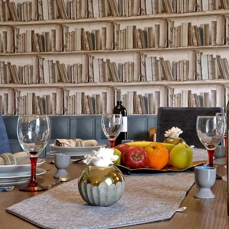 Angela Pool * Agios Georgios Pagon